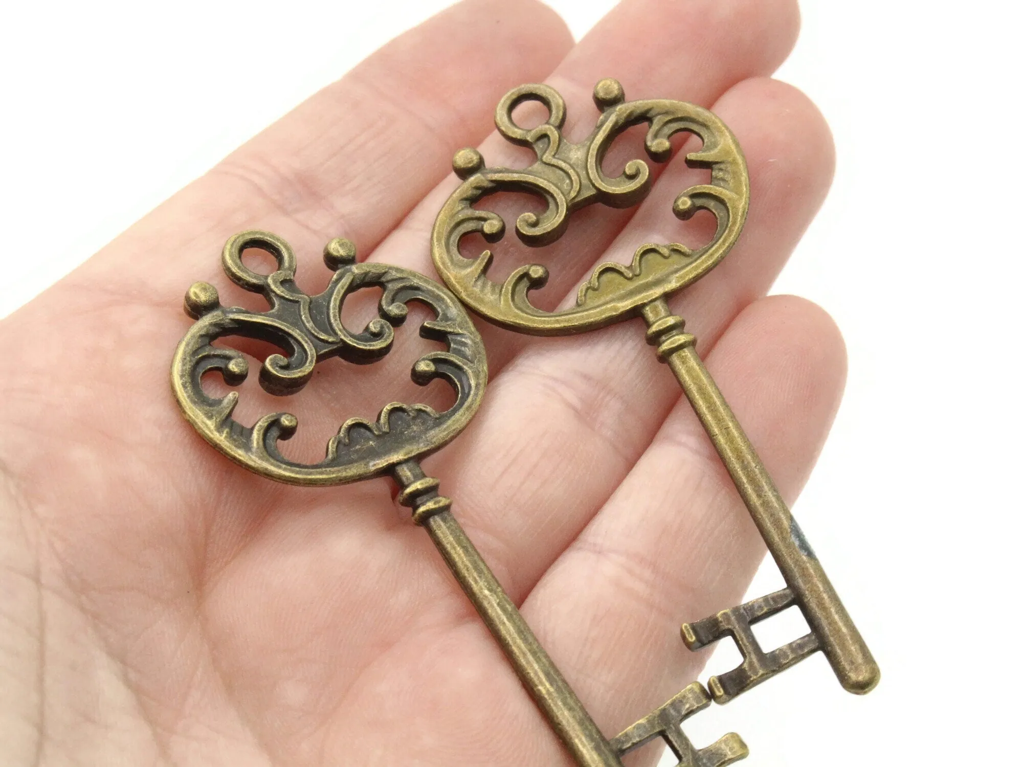 4 69mm Antique Bronze Ornate  Metal Skeleton Key Charms