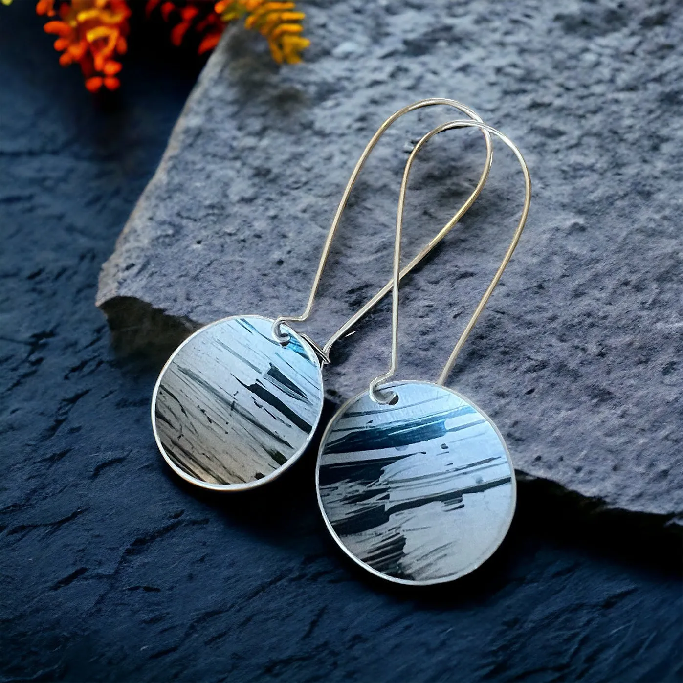 Black stripes long drop aluminium/silver earrings