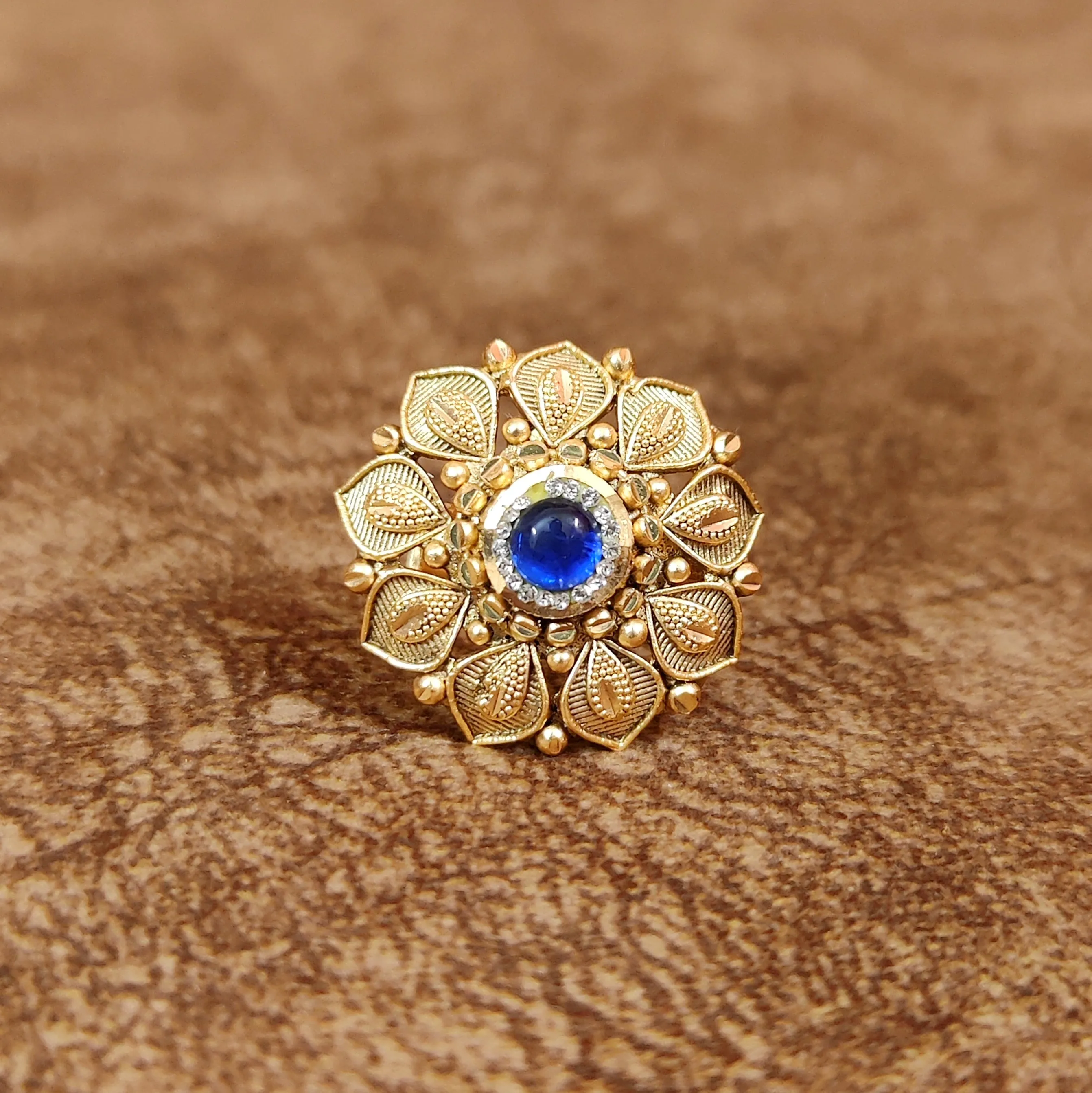 BLUE MATT GOLD LOOK ANTIQUE ADJUSTABLE RING