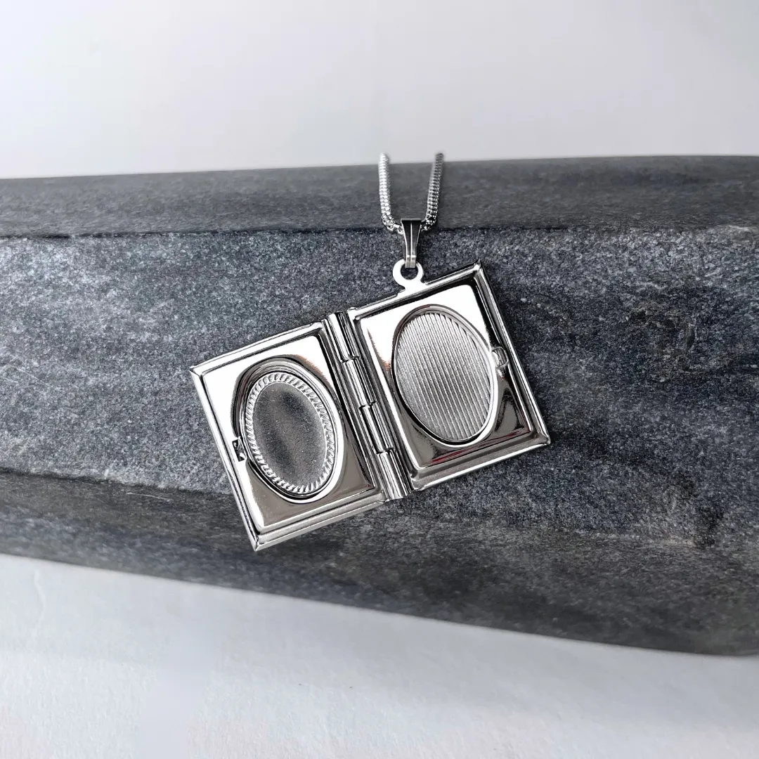 CHARMED || Silver Ornate Lockett