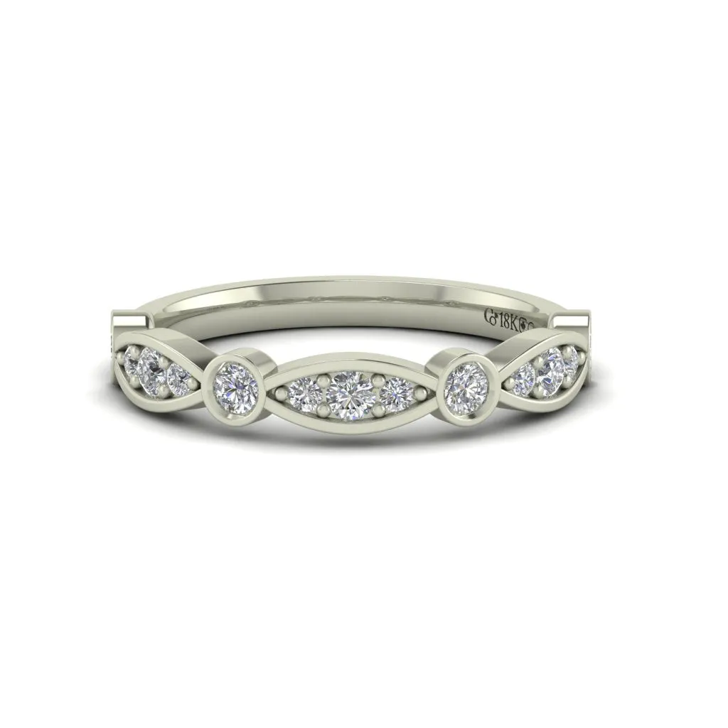 Clara Luxe Diamond Band