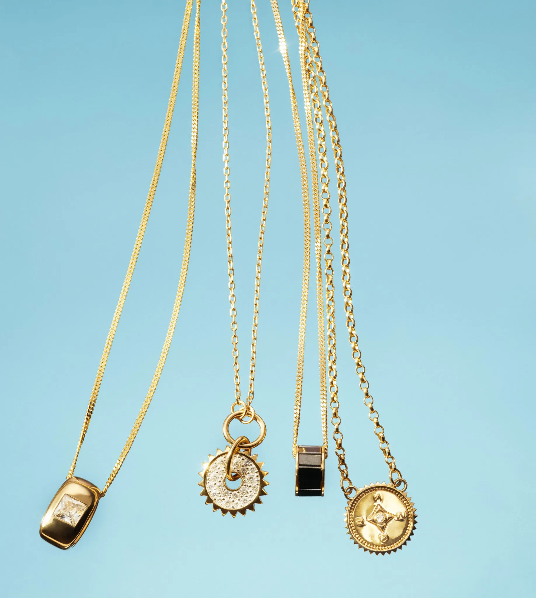 Gemstone Baguette Heart Beat : Fine Sleek Curb Chain
