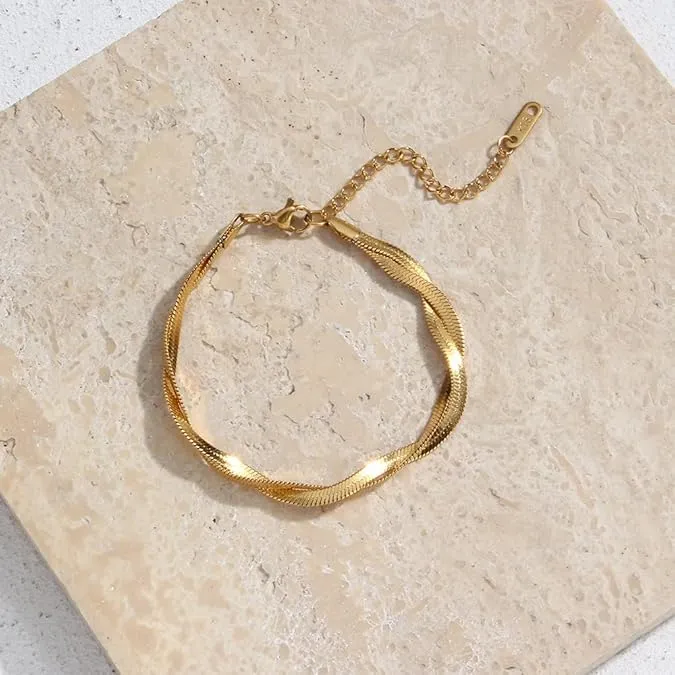 Gold Twisted Link Bracelet