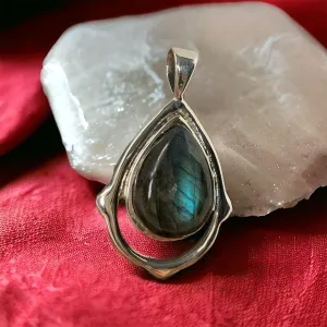 Indian Labradorite Silver Pendant