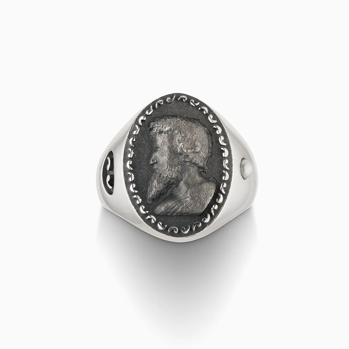 MONETA Valerio Belli Oxidized & Polished Silver Signet Ring