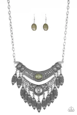 Paparazzi Island Queen Green Stone Short Necklace