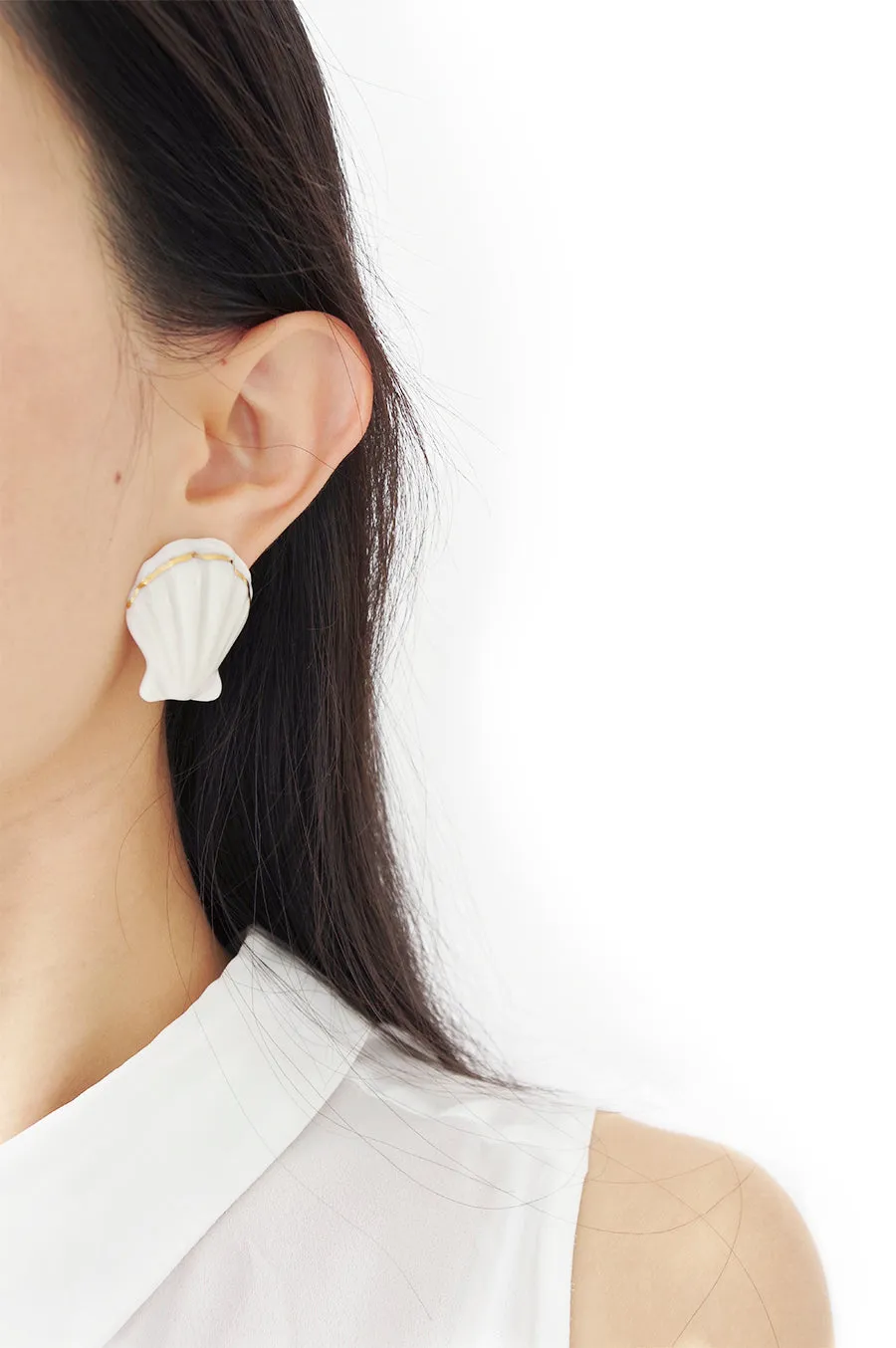 Porcelain Clam Shell Clip-On Earrings