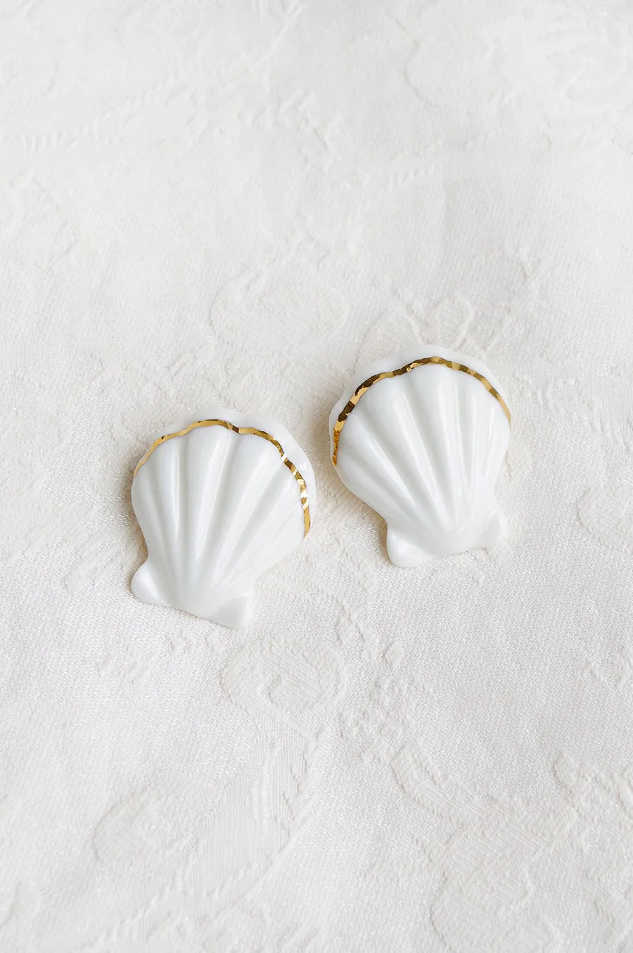 Porcelain Clam Shell Clip-On Earrings