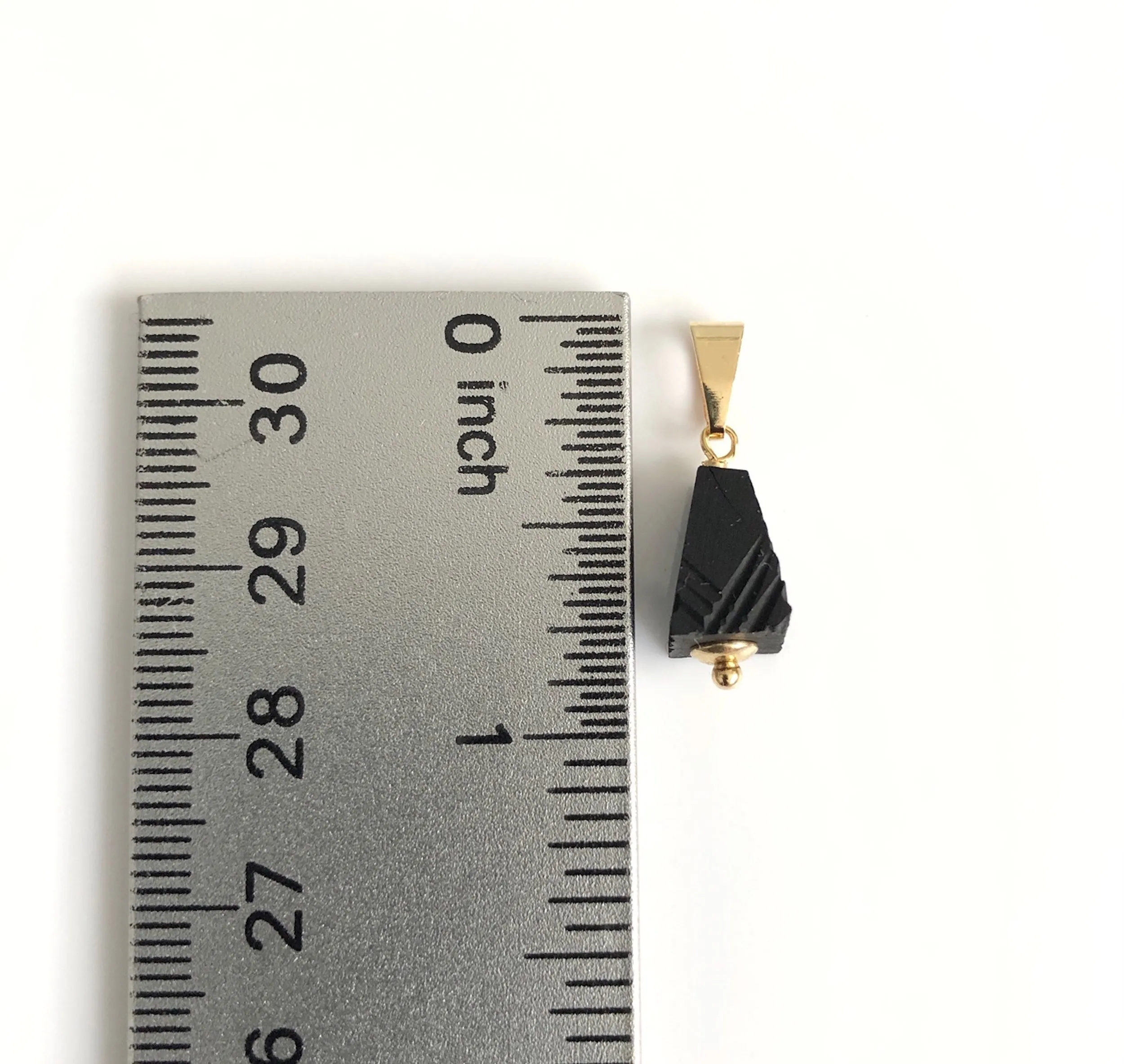 Real Azabache Pyramid Stone Protection Pendants for Chains Mal de Ojo