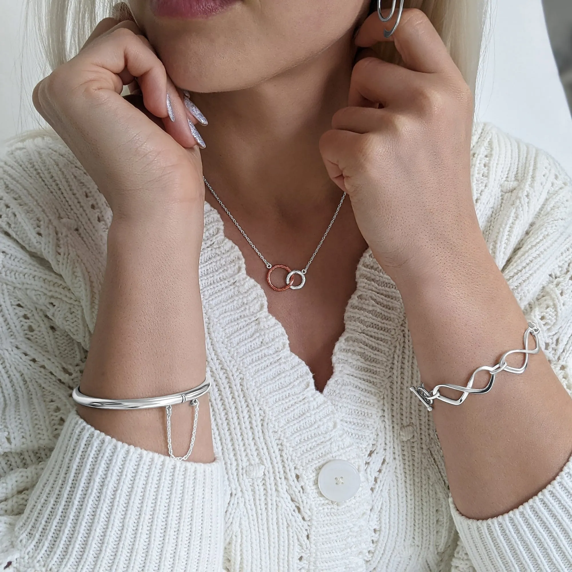 Rose Gold Plated Sterling Silver Hammered Interlocking Circle Necklace