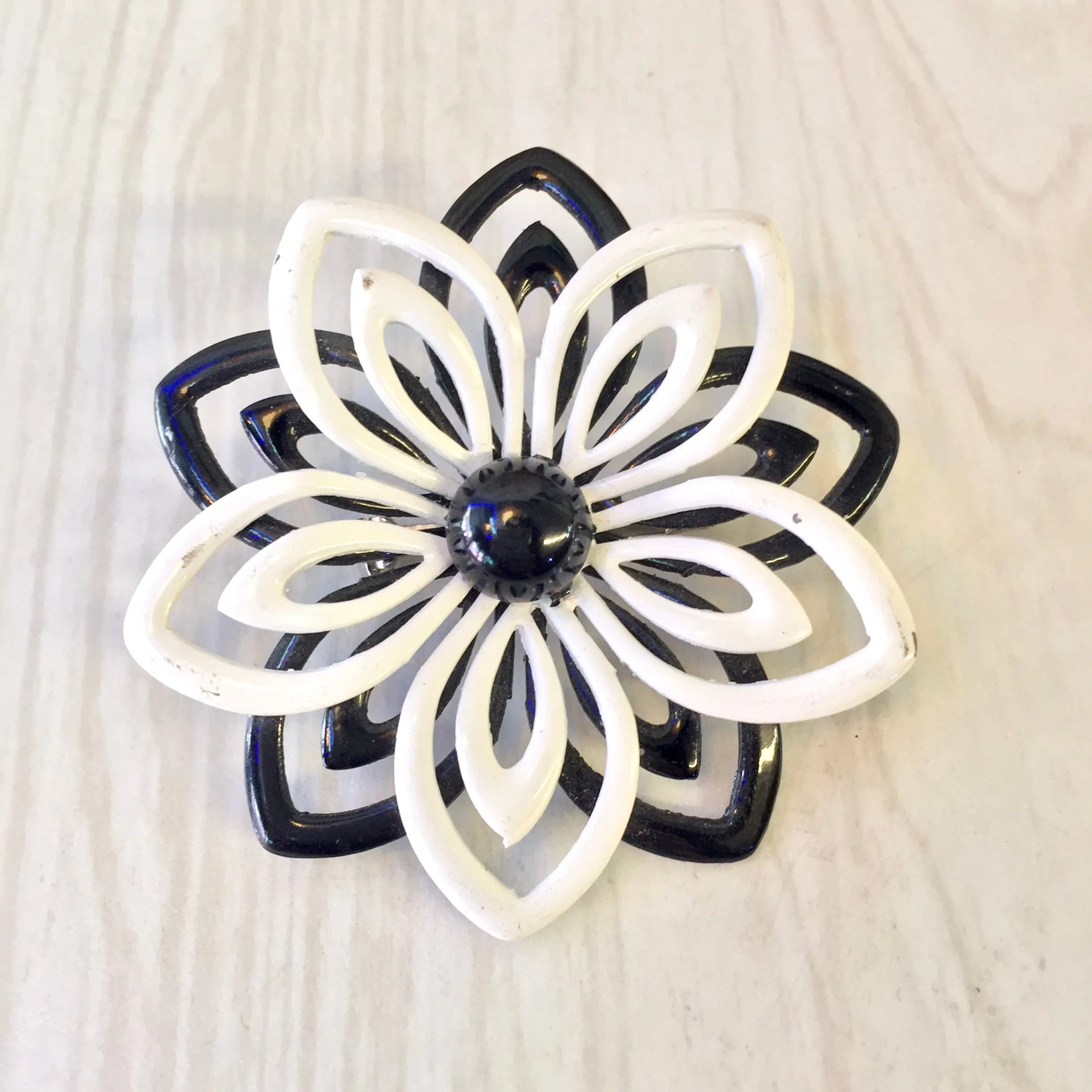 Set of Two Vintage Flower Brooches | Mod 1060's Flower Pins | 60's Fashion | Mod Style | Black and White Flower Power Pin | Metal Flower Pin