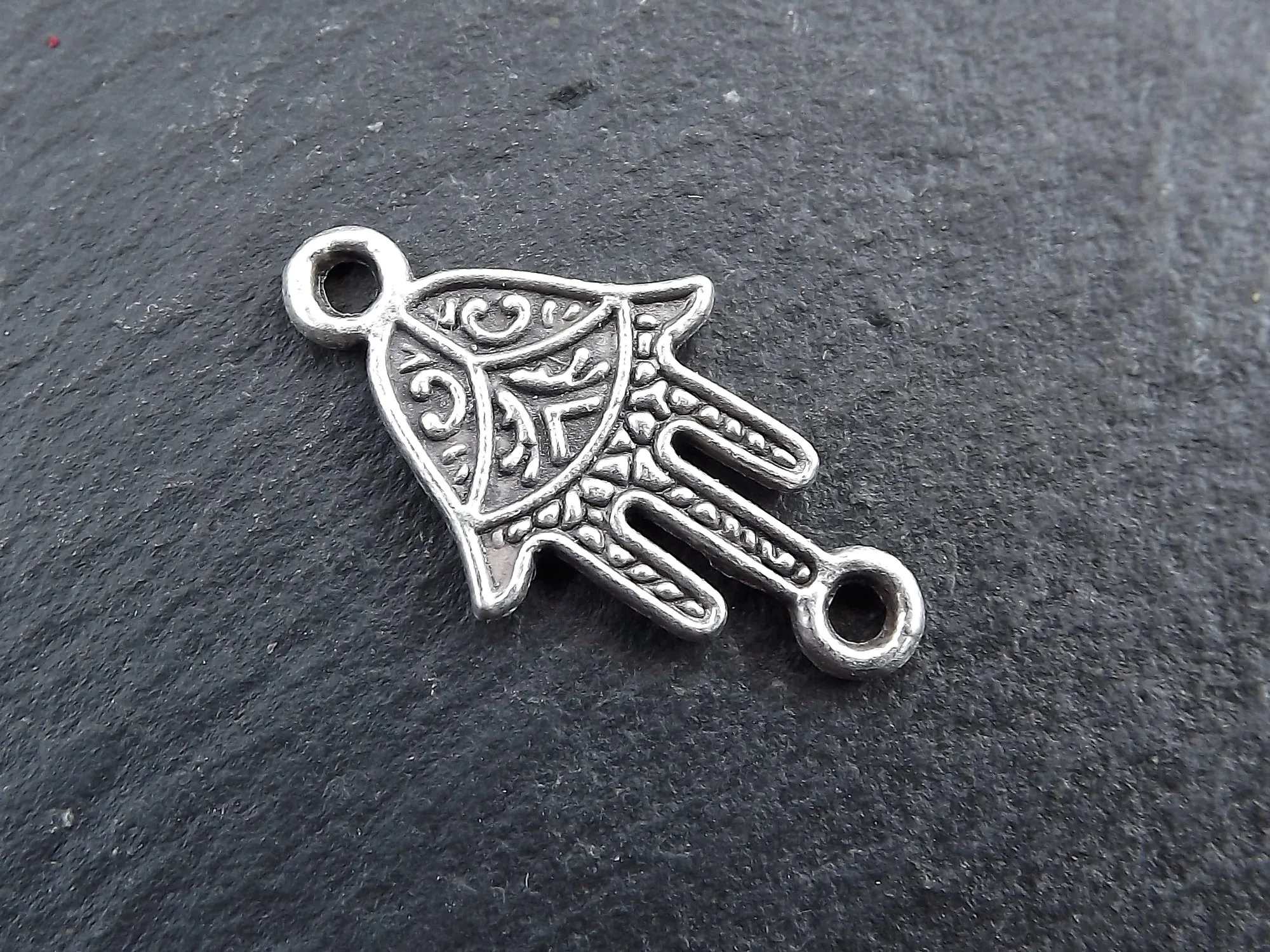 Silver Hamsa Charms Connectors, Hamsa Hand of Fatima, Bracelet Charms, Mini Hamsa, Silver Charms, Tiny Hamsa, Matte Antique Silver, 10pc