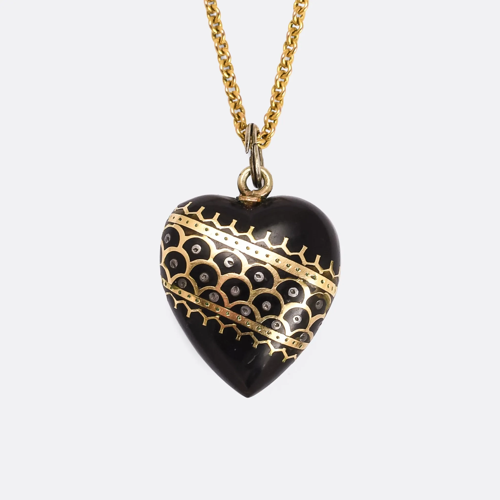 Victorian Fish-Scale Pique Heart Pendant